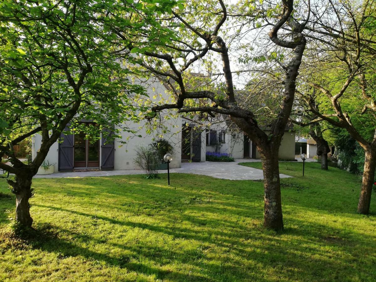 Karmel Avenue Des 2 Chateaux Hotel Guermantes Екстериор снимка