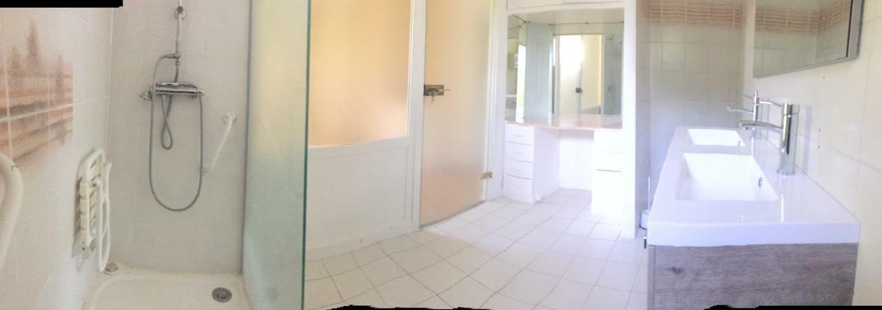 Karmel Avenue Des 2 Chateaux Hotel Guermantes Екстериор снимка